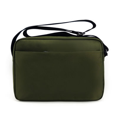 Sac en nylon vert sur mesure, étanche avec accessoires métalliques