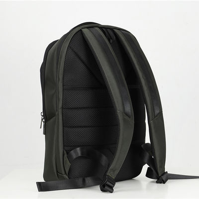 Un sac à dos unisexe avec double poignée